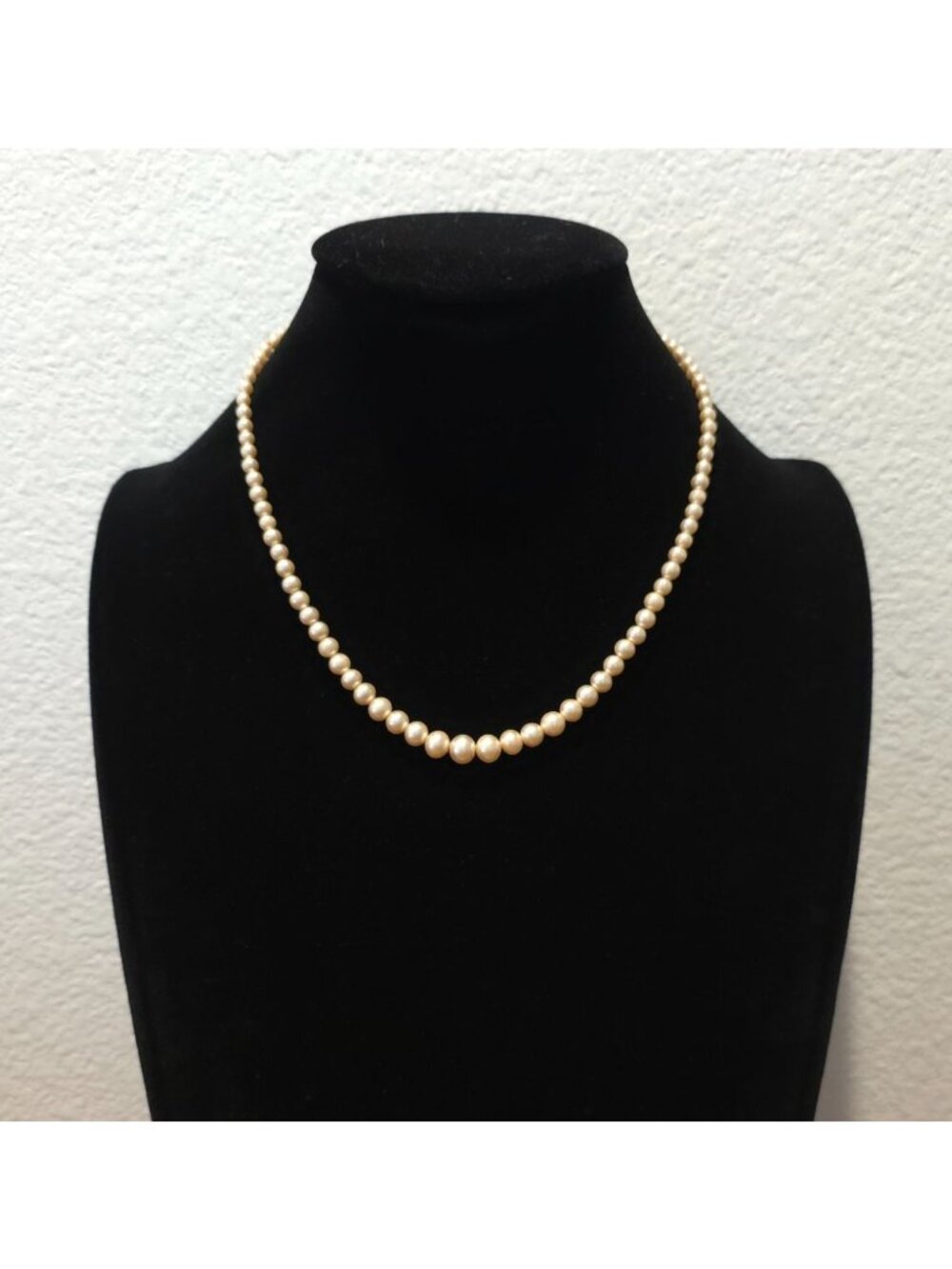 Vtg Pearl 16" Necklace w/ Sterling Silver Clasp Elegant & Timeless Jewelry Piece